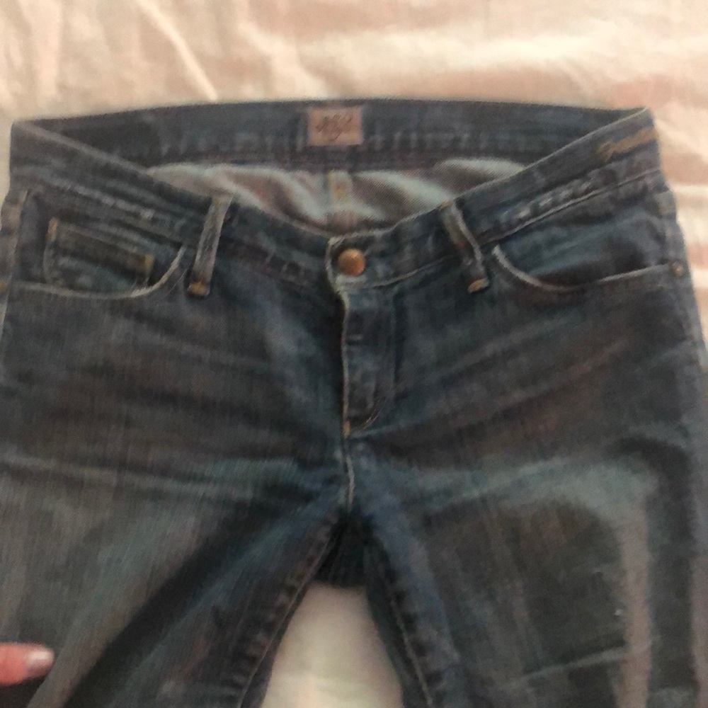 Distressed gold sign jeans. Size 27. Stop at ankle